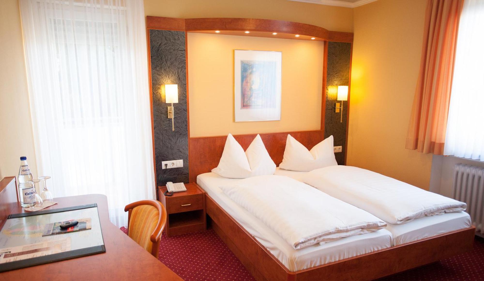 Hotel Restaurant Zur Post Lohfelden Exteriér fotografie