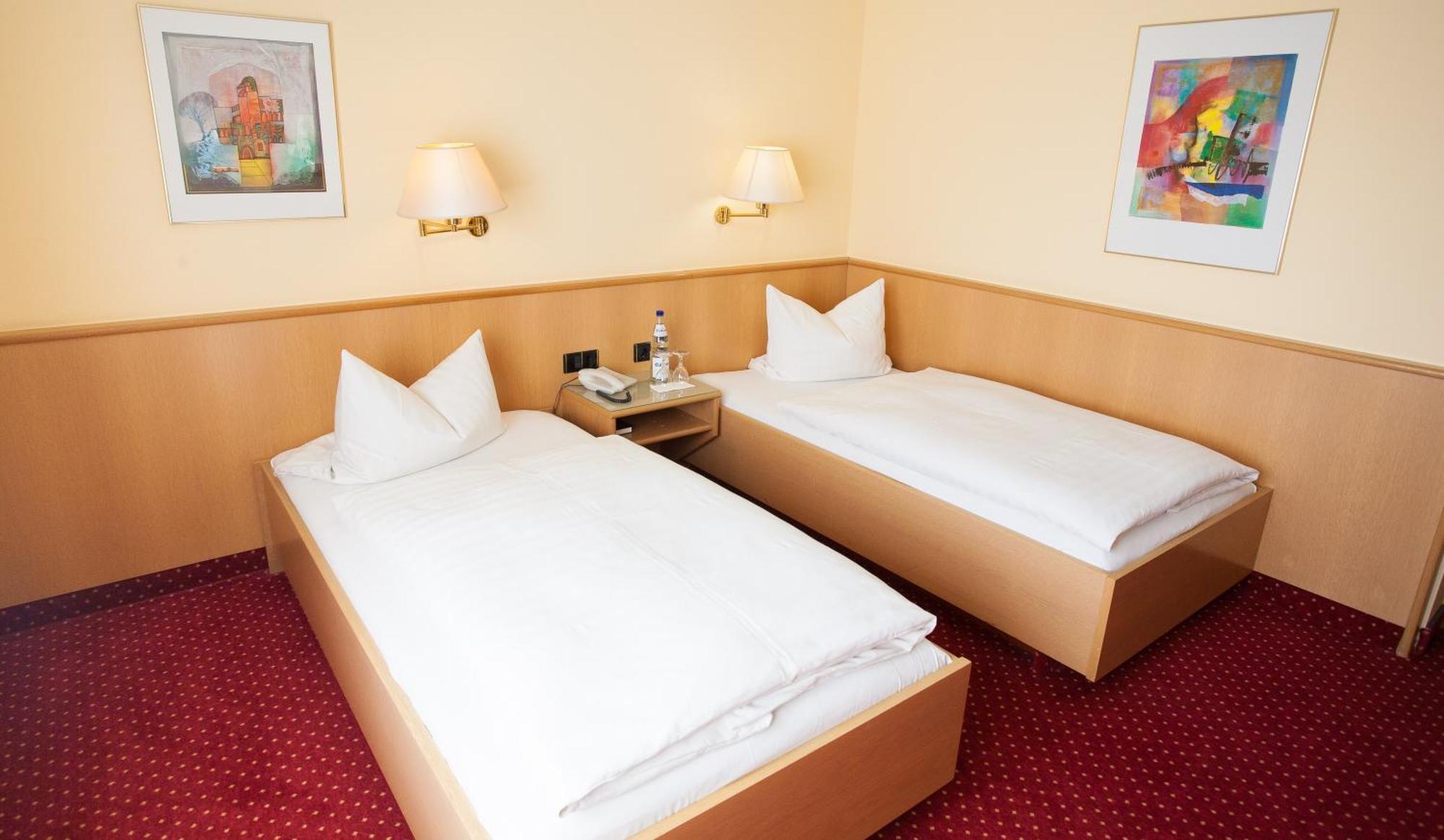 Hotel Restaurant Zur Post Lohfelden Exteriér fotografie